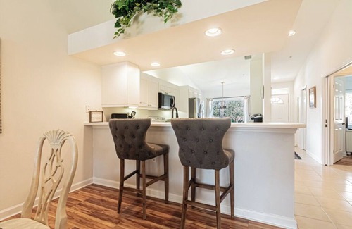 Naples Condominio | Your home away from home.