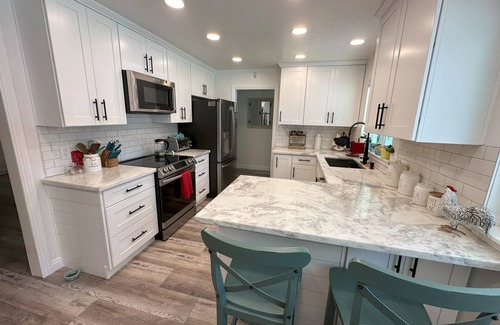 Carmichael Casa | Your HOME away from HOME! 3-bdrm in Carmichael w/ AC, WiFi, fitness room