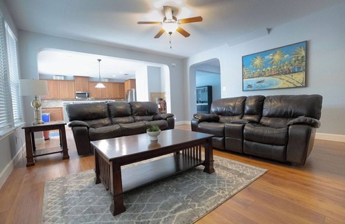 San Antonio Casa | Your home away from home awaits. Cozy 4-bedroom house with tons of space for all