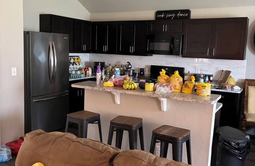 Stillwater Casa | “Your Honey Bee”100%,Newer4-bedroom housewith everything incharming Stillwater,“