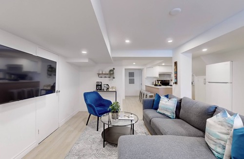 Newtonbrook Casa | Your Ideal Cozy 3-Bedroom Suite