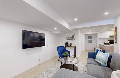 Newtonbrook Casa | Your Ideal Cozy 3-Bedroom Suite