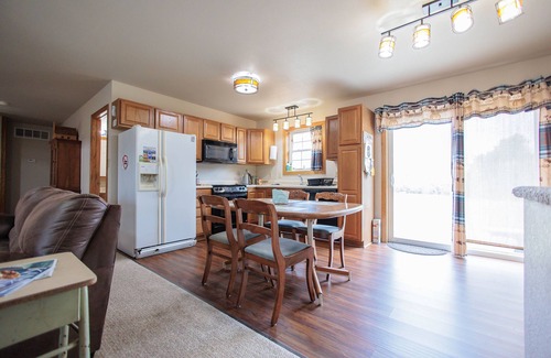 Winfield Casa | Your Kansas Hide-away! 'The Gatehouse' welcomes you!