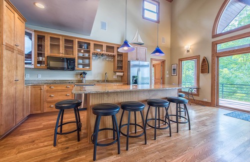 Sherrills Ford Casa | Alquiler de cabañas en Lake Norman Lakefront: Casa privada | Acceso al lago | Duerme 16
