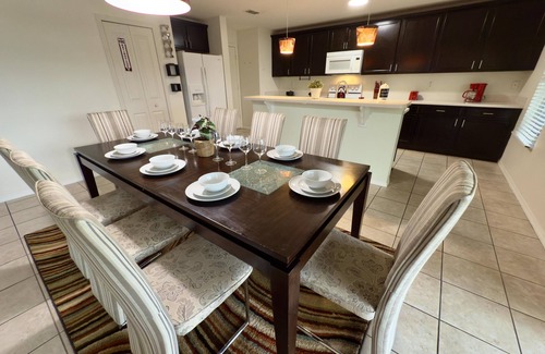 Crystal Cove Casa | Your Lakeview Getaway in Crystal Cove – Sunsets, Comfort & Great Location