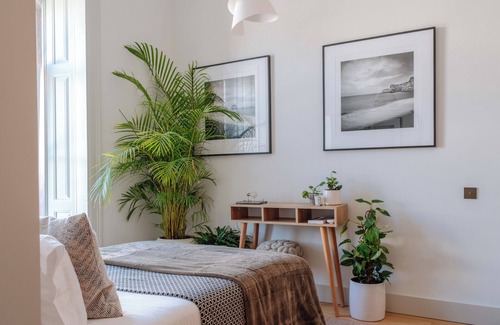 Alfama Apartamento | Your Lisbon Oasis: 3-Bed Apartment with Pool & Outdoor Kitchen (Nov-Jan)