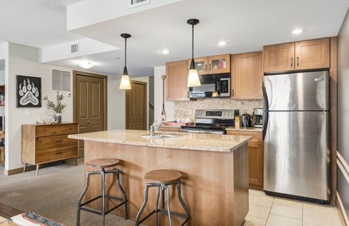 Dead Man's Flats Apartamento | Your Lovely 3BR/2BA Condo at the Edge of Canmore