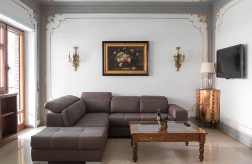 Trionfale Apartamento | Your luxury palace within walking distance of the Vatican