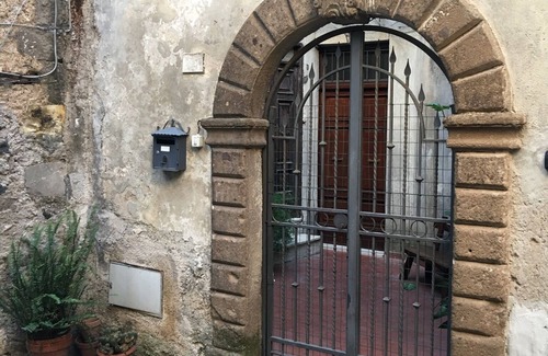 Giuliano di Roma Casa | Tu casa medieval en un pueblo encantador