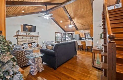 Leesburg Casa | Your New Favorite Weiss Lake Getaway - Sleeps 10