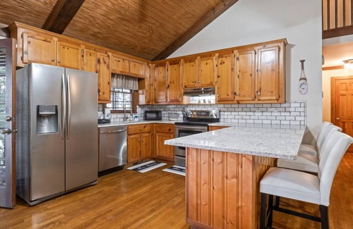 Leesburg Casa | Your New Favorite Weiss Lake Getaway - Sleeps 10
