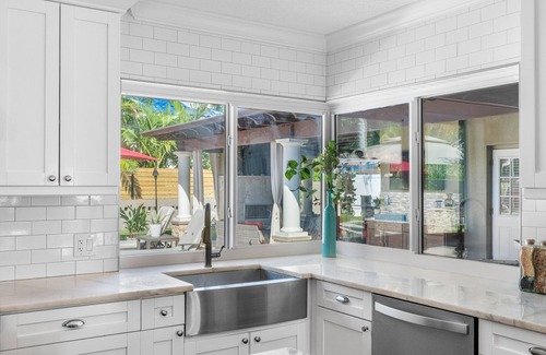 St. Petersburg Casa | Your outdoor Oasis house WiFi, AC in awesome St. Petersburg
