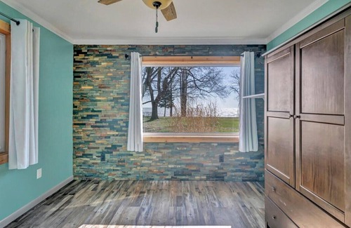 Jeddo Casa | YOUR OWN PRIVATE BEACH GETAWAY!! Fantastic 3 Bed 2 Full Bath LAKE FRONT Home!!!