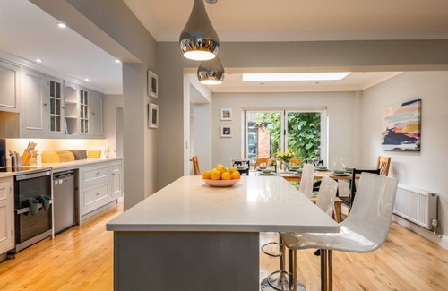 Arbury Apartamento | Your Own Private Pool House - Cambridge - Sleeps 9