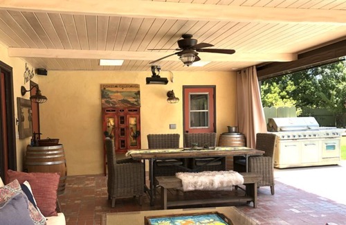 Santa Ynez Villa | Cerca de viñedos, a pie de la ciudad Hacienda de un solo nivel