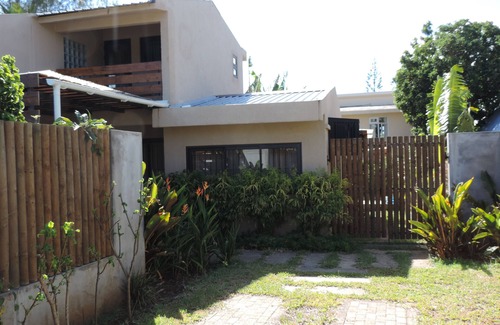 Pereybere Villa | Su propia villa con piscina privada en jardín tropical.