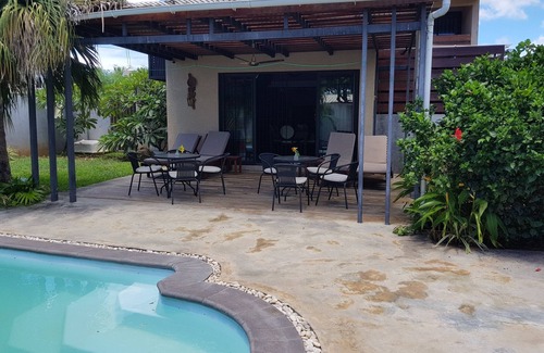 Pereybere Villa | Su propia villa con piscina privada en jardín tropical.