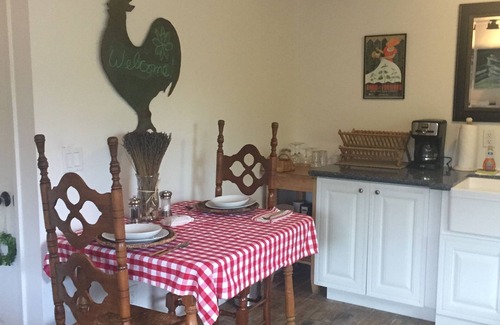 Sebastopol Cabaña | Your own Wine Country Cottage