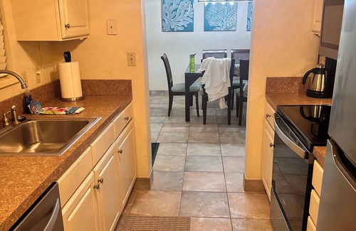 South Island Condominio | Your Paradise Awaits: Discover sun, sand, and serenity on Estero Island.