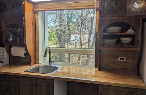 Rawdon Chalet De Esquí | Your Party House! Soundproof music room.Near parks & beach. Your perfect getaway