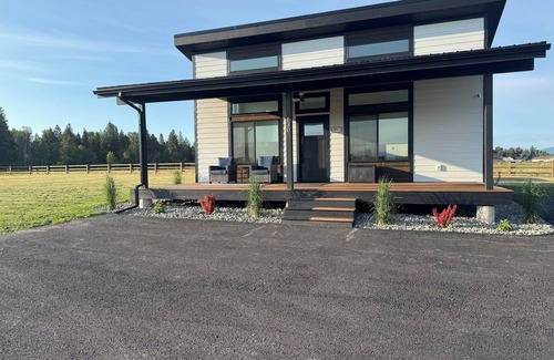 Evergreen Casa | Your Peaceful Glacier Getaway