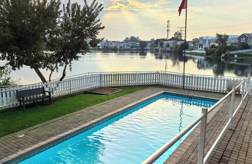 Elarduspark Apartamento | Your Perfect Escape with Breathtaking Lake Views. Find it, You will love it!