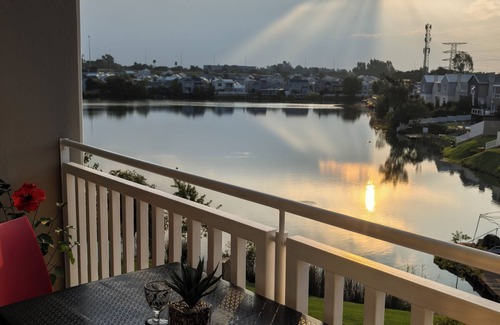 Elarduspark Apartamento | Your Perfect Escape with Breathtaking Lake Views. Find it, You will love it!