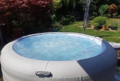 Trafford Casa | Your Perfect Getaway with Hot Tub