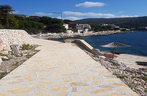 Primosten Burnji Apartamento | Your Perfect Seaside Escape Awaits