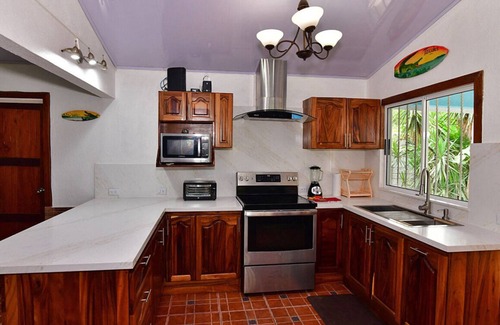 Tárcoles Casa | Your place in Costa Rica - 3 Bedroom Beach house with pool!