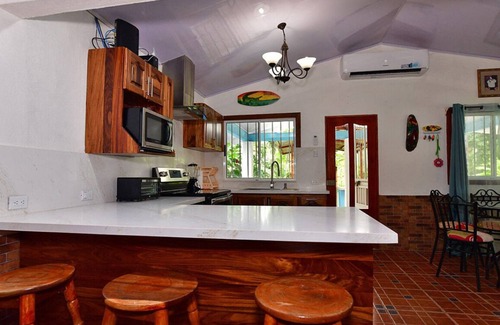 Tárcoles Casa | Your place in Costa Rica - 3 Bedroom Beach house with pool!