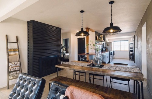 Landers Casa | Desert Getaway: Hot Tub, Pool, Pets, Games, Views