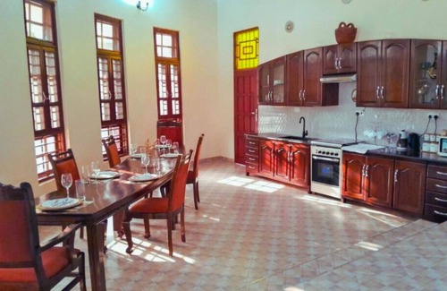 Moshi Villa | Charming 2-bedroom bungalow in welcoming Kiboriloni with WiFi, AC