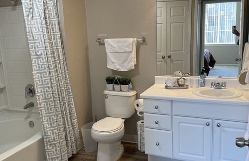 Antioch Apartamento | Your Quiet and discrete getaway awaits you Suite Haven Lone tree.