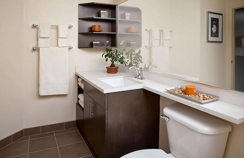 Southfield Complejo | Your Relaxing Getaway Awaits! Family-friendly, Free Parking! Pets are Allowed!