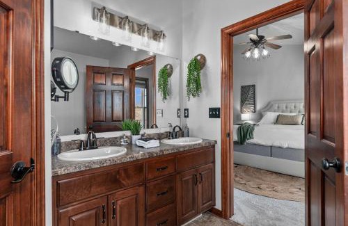 Appleton Casa | Your Resort On Gala Family Fun with Spa and Pool