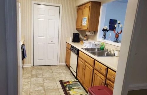 Mount Berry Casa | Your Side of Paradise: Gem in a Duplex Haven near Berry College & Tennis Courts