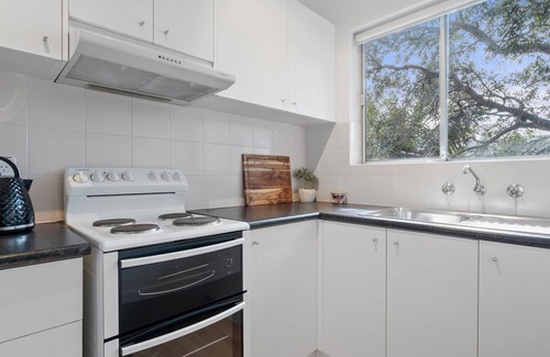 Balmain Apartamento | Your Stylish Balmain Retreat