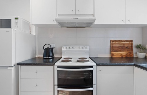 Balmain Apartamento | Your Stylish Balmain Retreat