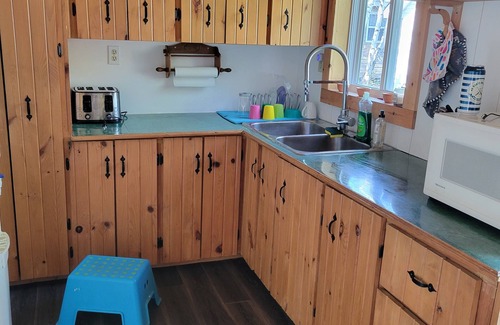 Litchfield Cabaña | Your summer get away starts at Lawless Lake!