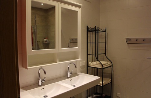Bodensdorf Apartamento | Tu soleado palco sobre el lago