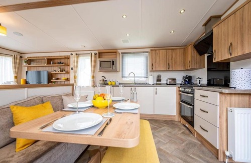 Pevensey Chalet De Esquí | Your Ultimate Holiday Rental at Pevensey Bay 35 Woodland Walk