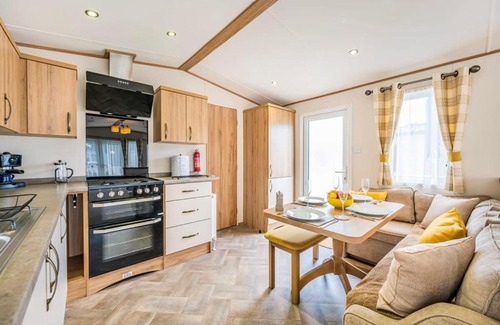 Pevensey Chalet De Esquí | Your Ultimate Holiday Rental at Pevensey Bay 35 Woodland Walk