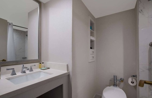 French Quarter Complejo | Your Ultimate Leisure Stay Near Jackson Square! Pets are Allowed, w/ Pool