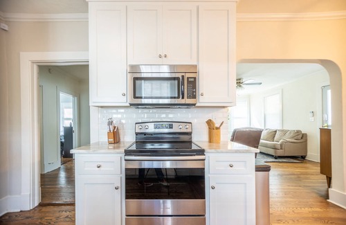 Summerville Casa | Your Updated Cottage for Masters Week!