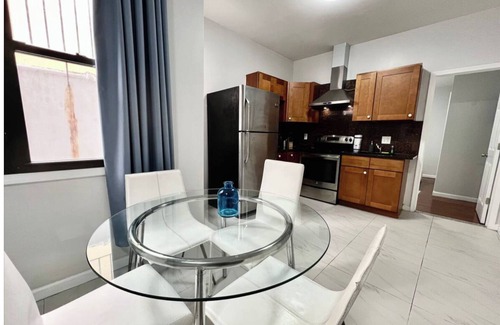Chinatown Apartamento | Your Vacation home! 2bd next to Reading Terminal