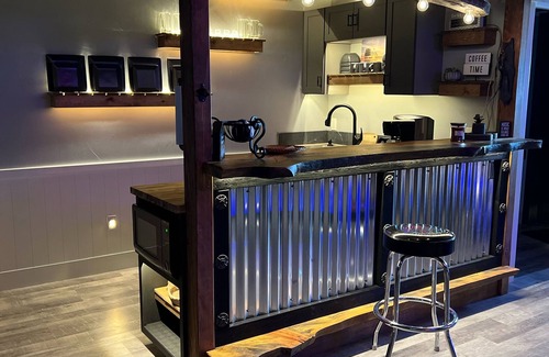 Post Falls Casa | Your Very Own Sports Bar!