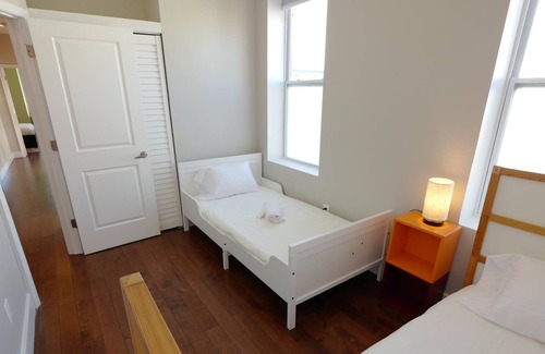 H Street Corridor Apartamento | Your Vibrant & Musical destination right on H St!