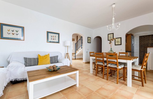 Urbanizacion S'Estanyol Chalet De Esquí | YourHouse Escull