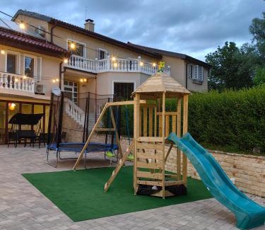 Rakitnitsa Casa | Youtopia Riverside